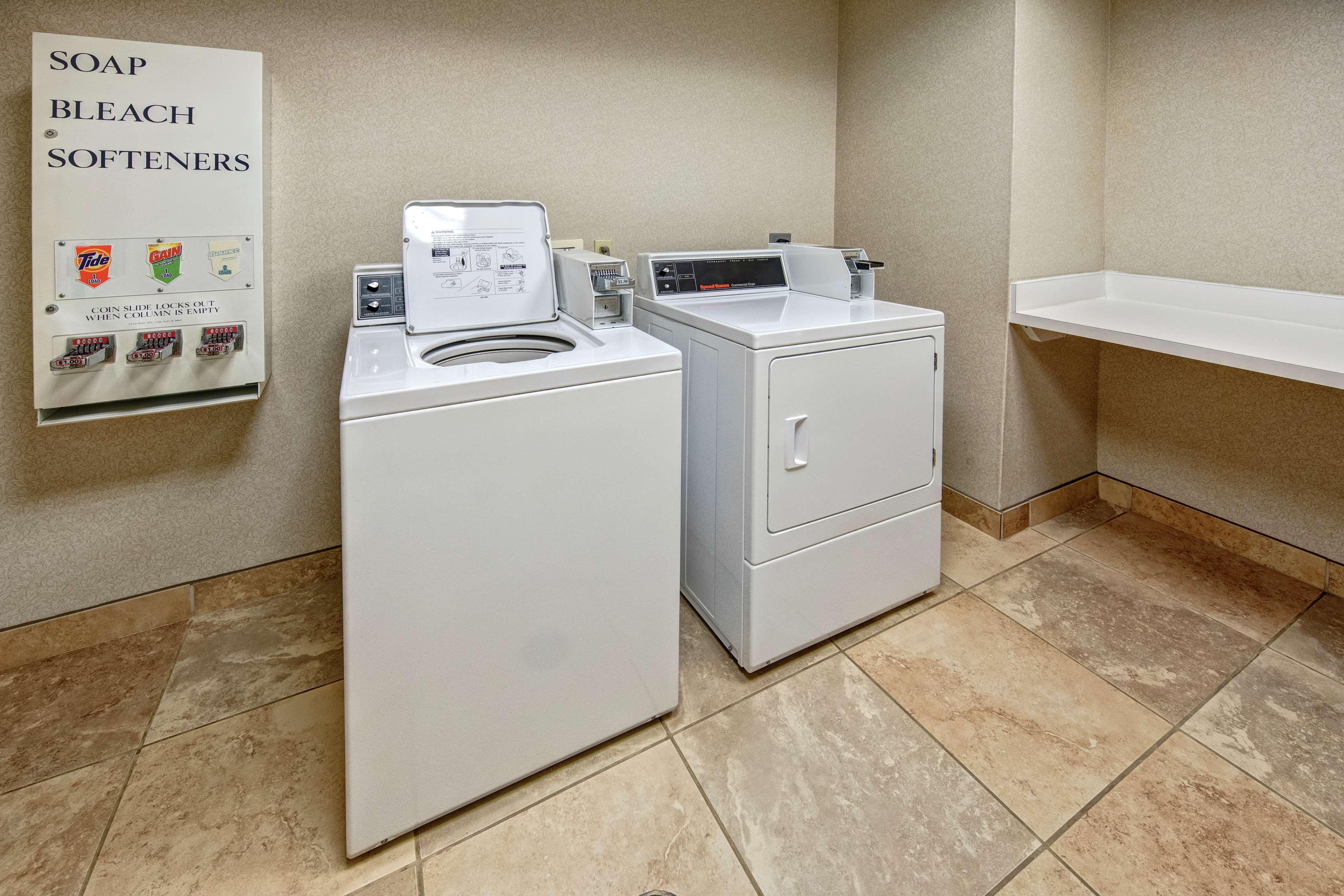 Hampton Inn Cambridge Eksteriør bilde